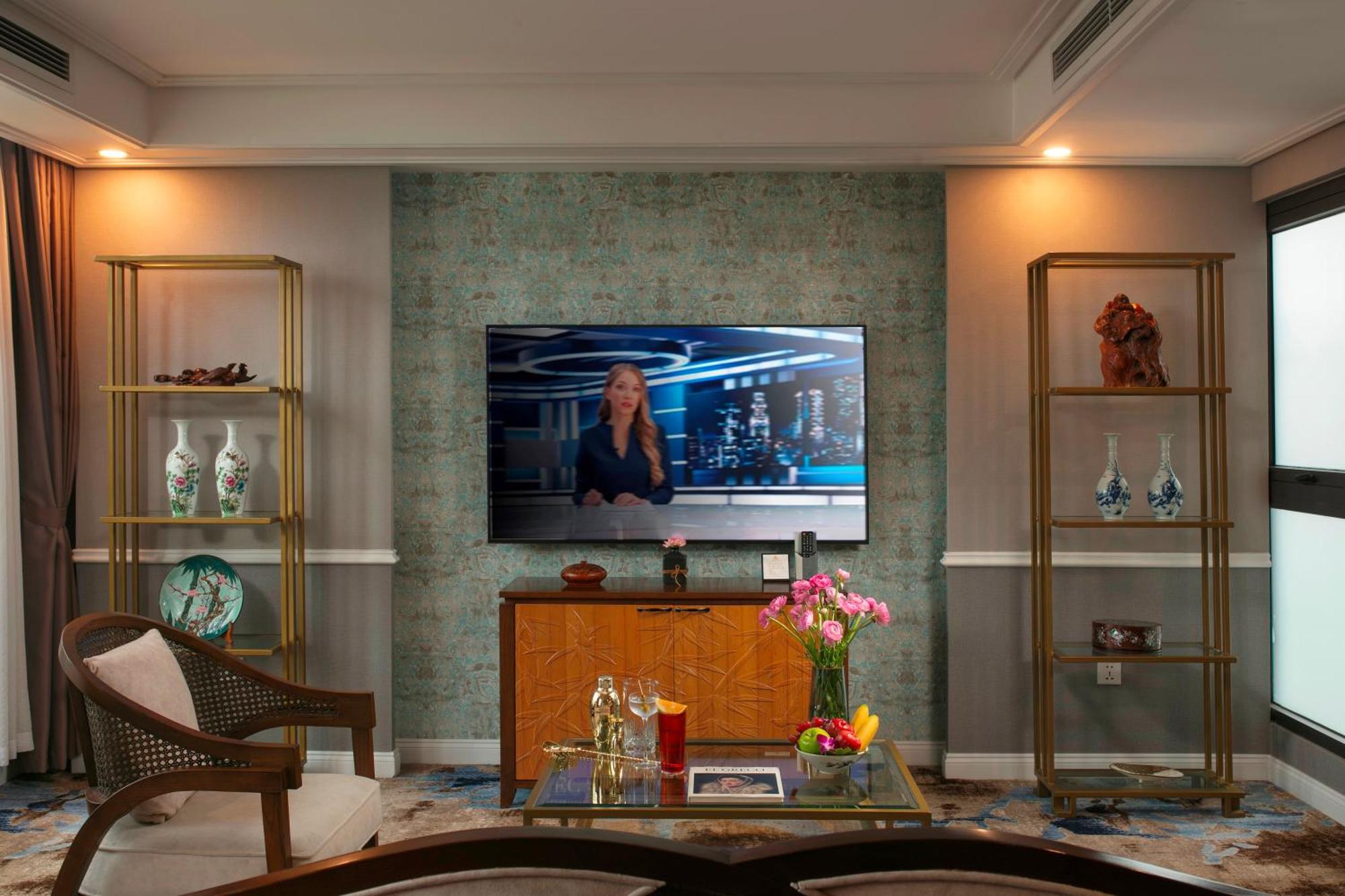The Oriental Jade Hotel Hanoi Exterior photo A 4K television