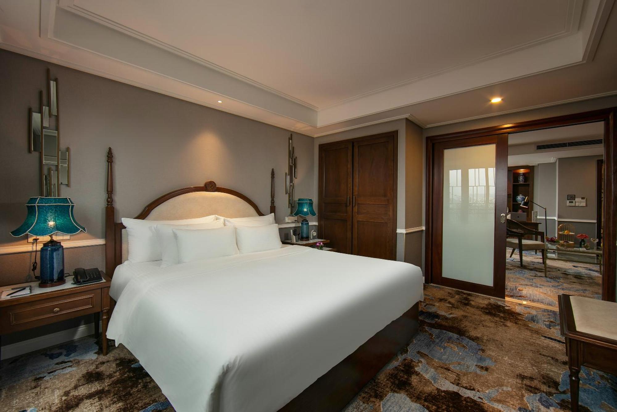 The Oriental Jade Hotel Hanoi Exterior photo A bedroom at the hotel